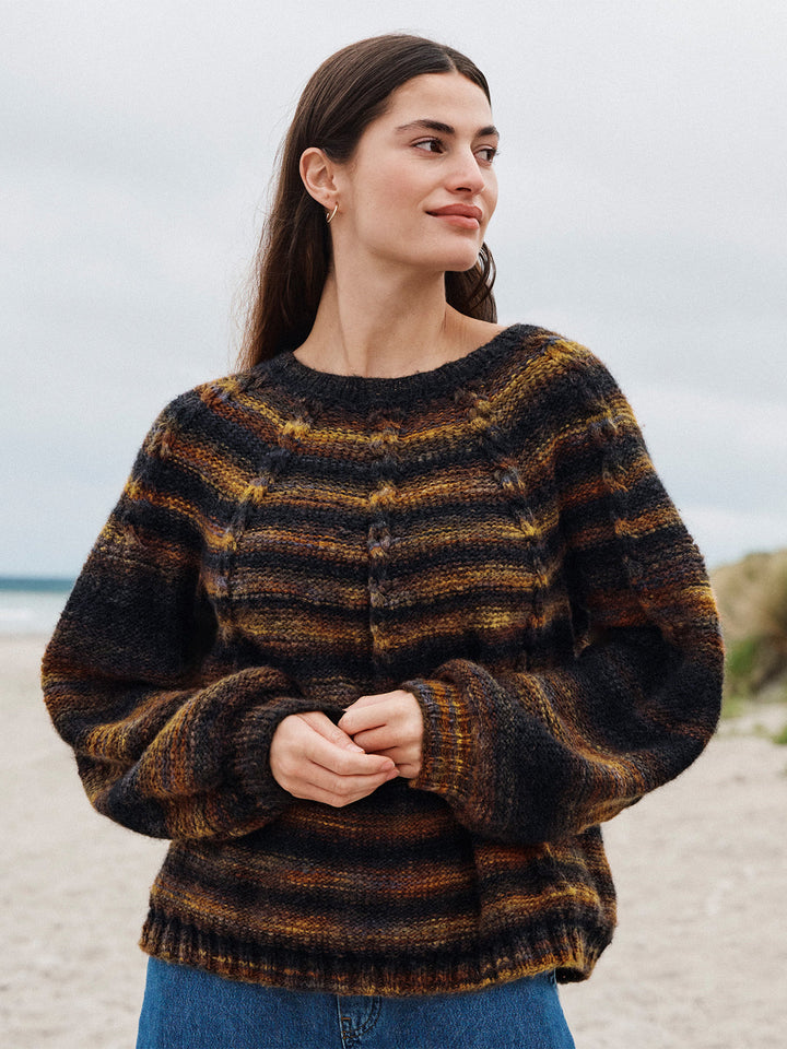 Strickpaket Picasso Pullover mit Zopfstreifen